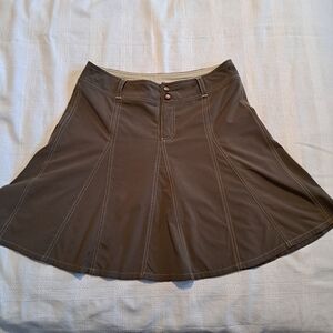 Athleta women's size medium olive skirt with stretch